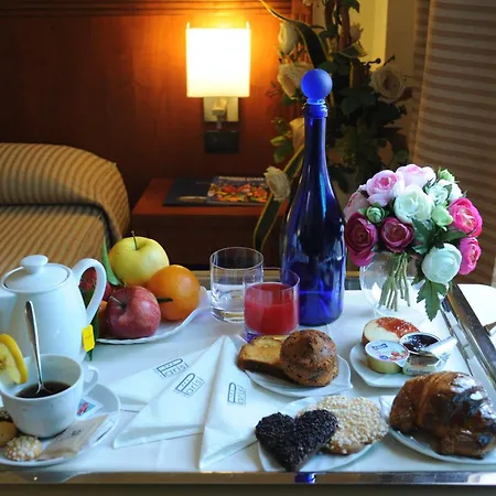 Hotell Parisi 3*