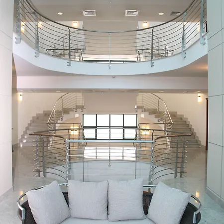 帕里西酒店 尼奇里诺