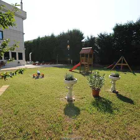 Отель Parisi 3*