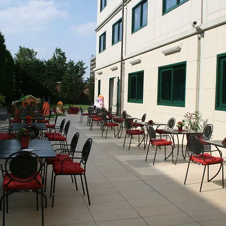 Отель Parisi 3*