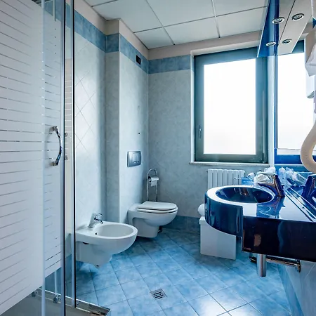 Parisi Отель Никелино