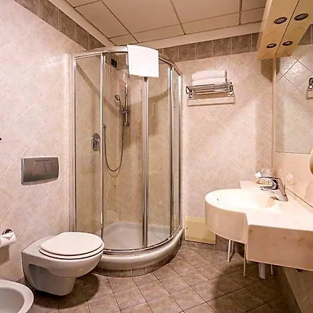 Parisi Hotel 3*
