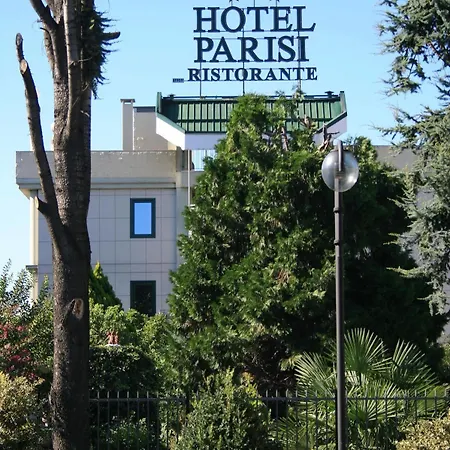 Hotell Parisi 3*