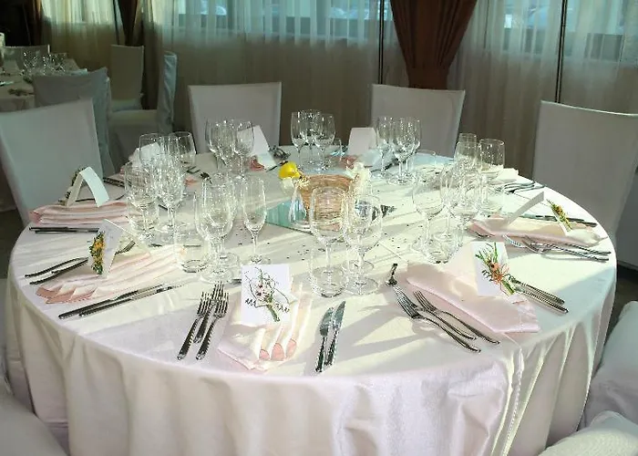 Hotell Parisi 3*